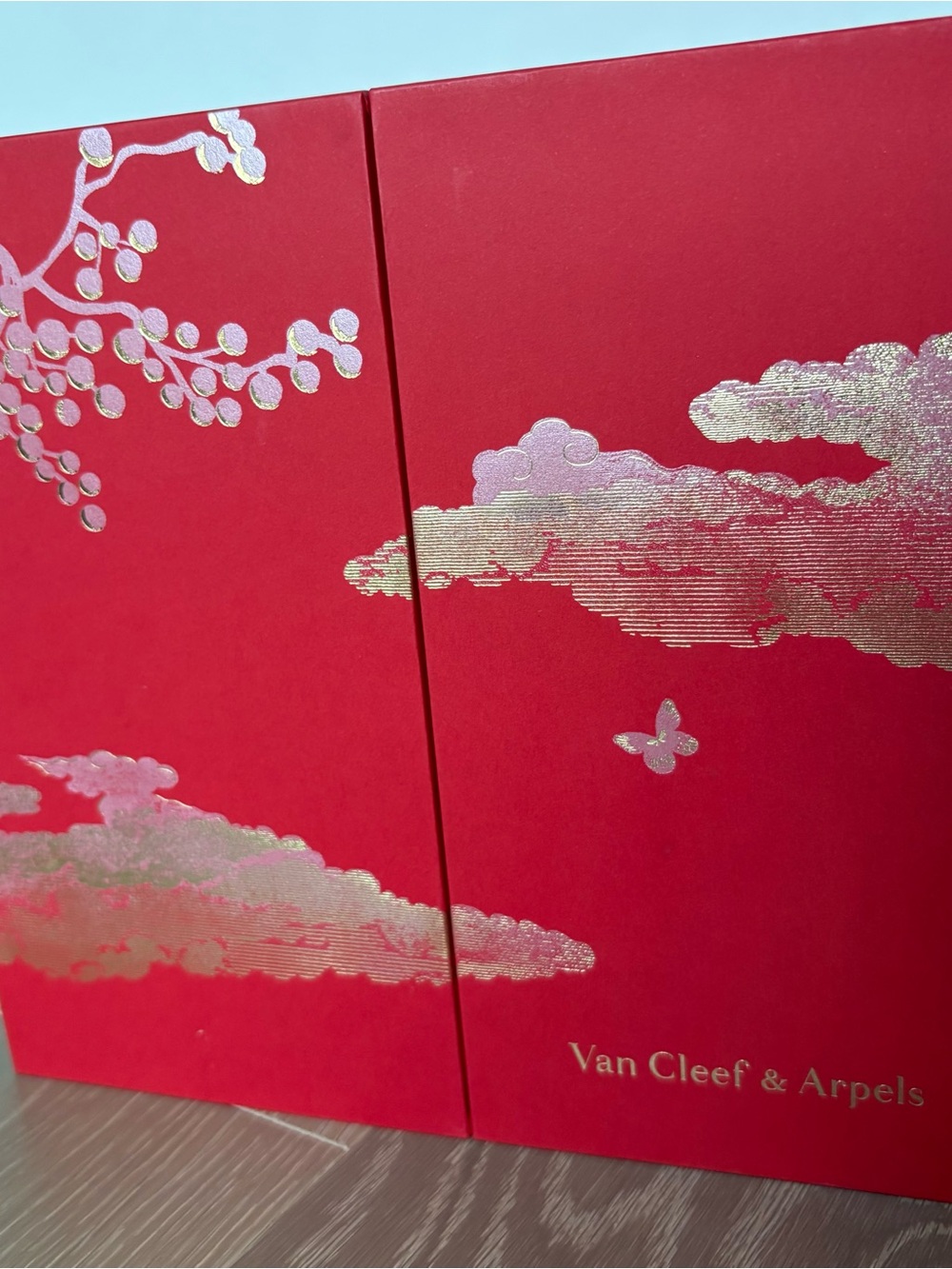 Van Cleef & Arpels Lunar New Year Red and Gold Gift Box Display & Envelopes - Picture 4 of 15
